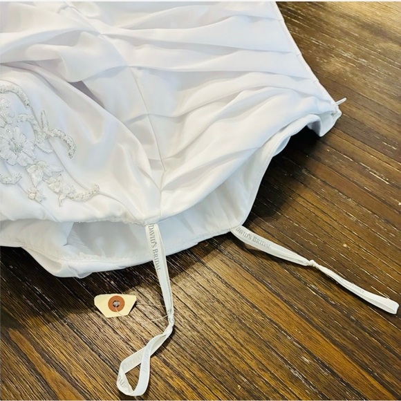 David’s Bridal Wedding Dress Size 12-14 White Strapless Satin Beaded LNWT - Picture 10 of 16